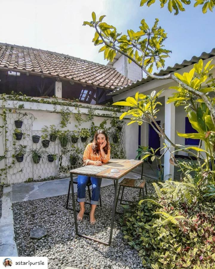 Pondok Sare Hostel Джокякарта Екстериор снимка